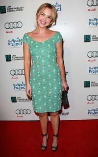 Arielle Kebbel feet photo thumbnail