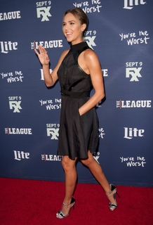 Arielle Kebbel feet photo thumbnail