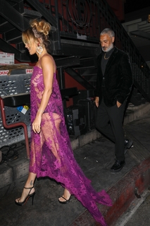 Rita Ora feet photo thumbnail