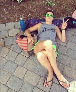 Danica Patrick feet photo thumbnail