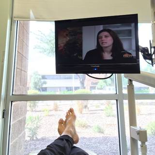 Danica Patrick feet photo thumbnail