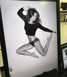 Danica Patrick feet photo thumbnail