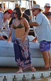 Olivia Munn feet photo thumbnail