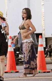 Olivia Munn feet photo thumbnail
