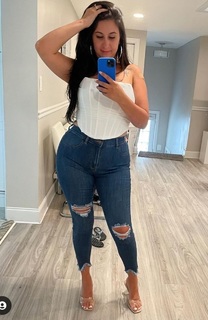Jenelle Jcakess feet photo thumbnail