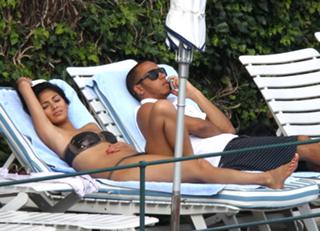 Nicole Scherzinger feet photo thumbnail