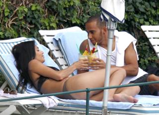Nicole Scherzinger feet photo thumbnail