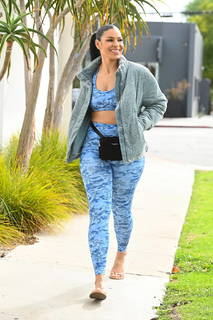 Jordin Sparks feet photo thumbnail