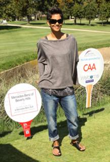 Halle Berry feet photo thumbnail