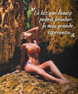 Vanessa Claudio feet photo thumbnail