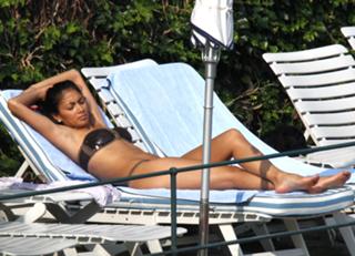 Nicole Scherzinger feet photo thumbnail