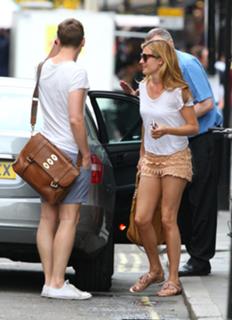 Cat Deeley feet photo thumbnail