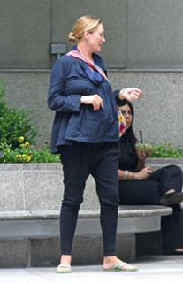 Uma Thurman feet photo thumbnail