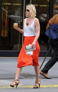 Ali Larter feet photo thumbnail