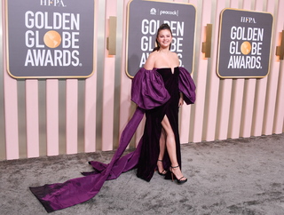 Selena Gomez feet photo thumbnail