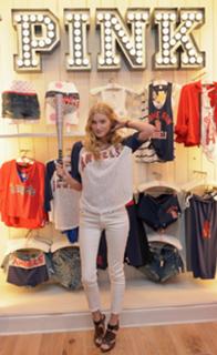 Elsa Hosk feet photo thumbnail