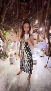Anna Safroncik feet photo thumbnail