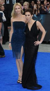 Charlize Theron feet photo thumbnail