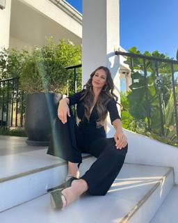 Carolina Ardohain feet photo thumbnail