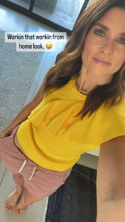Danica Patrick feet photo thumbnail