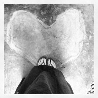 Blanca Suárez feet photo thumbnail