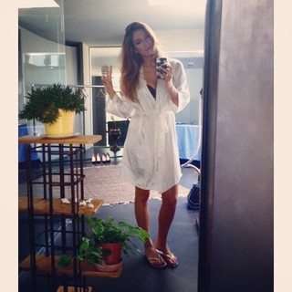 Blanca Suárez feet photo thumbnail