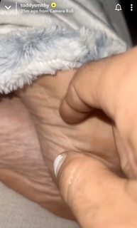 Natalie Noel Mariduena feet photo thumbnail