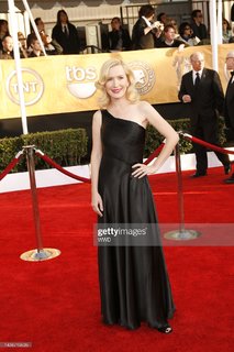 Angela Kinsey feet photo thumbnail