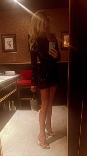 Victoria Silvstedt feet photo thumbnail