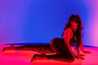 Rihanna feet photo thumbnail