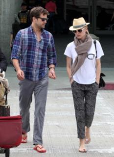 Diane Kruger feet photo thumbnail