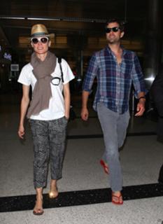 Diane Kruger feet photo thumbnail