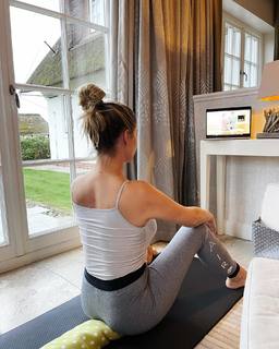 Alina Merkau feet photo thumbnail