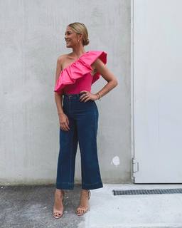 Alina Merkau feet photo thumbnail