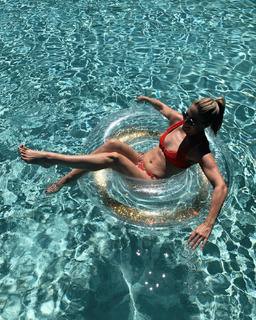 Alina Merkau feet photo thumbnail