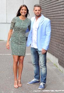 Melanie Sykes feet photo thumbnail