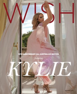 Kylie Minogue feet photo thumbnail