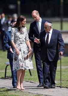 Catherine Princess of Wales feet photo thumbnail