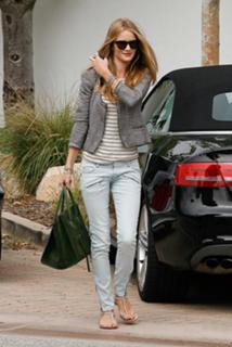 Rosie Huntington-Whiteley feet photo thumbnail
