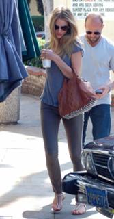 Rosie Huntington-Whiteley feet photo thumbnail