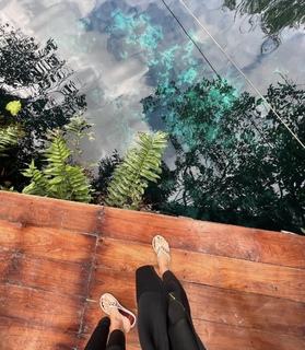 Anna Safroncik feet photo thumbnail