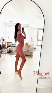 Zaira Nara feet photo thumbnail