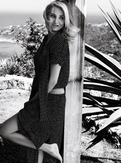 Cameron Diaz feet photo thumbnail