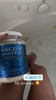 Brittney Smith feet photo thumbnail
