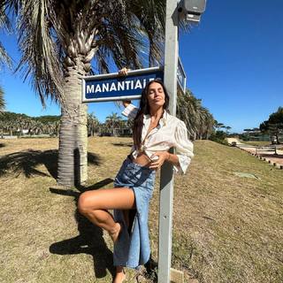 Zaira Nara feet photo thumbnail