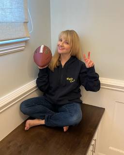 Melissa Rauch feet photo 5