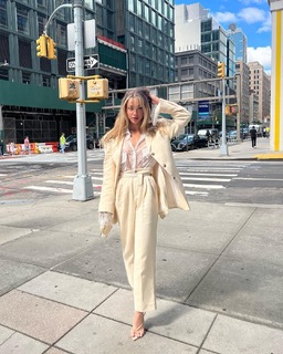 Charly Jordan feet photo thumbnail