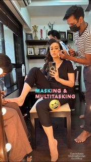 Karisma Kapoor feet photo thumbnail
