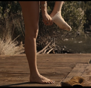 Serenay Sarikaya feet photo thumbnail
