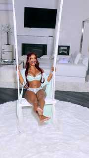 Qimmah Russo feet photo thumbnail